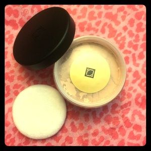 Artistry loose powder